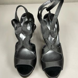 NWOT Leon Max Shoes